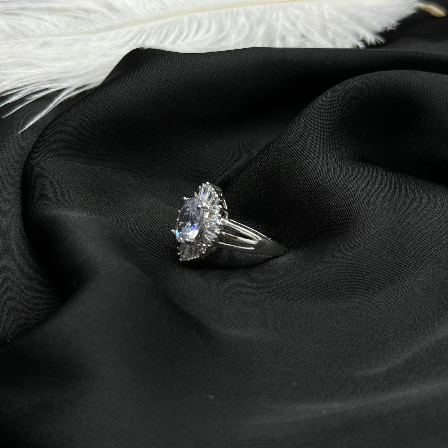 Zircon Beauty Ring