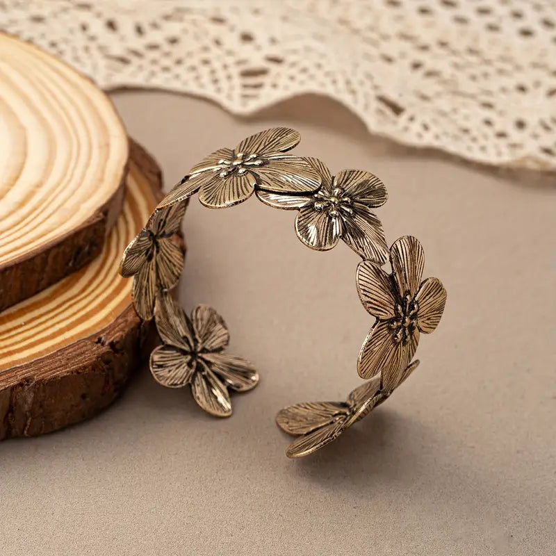 Antique Golden Braslete